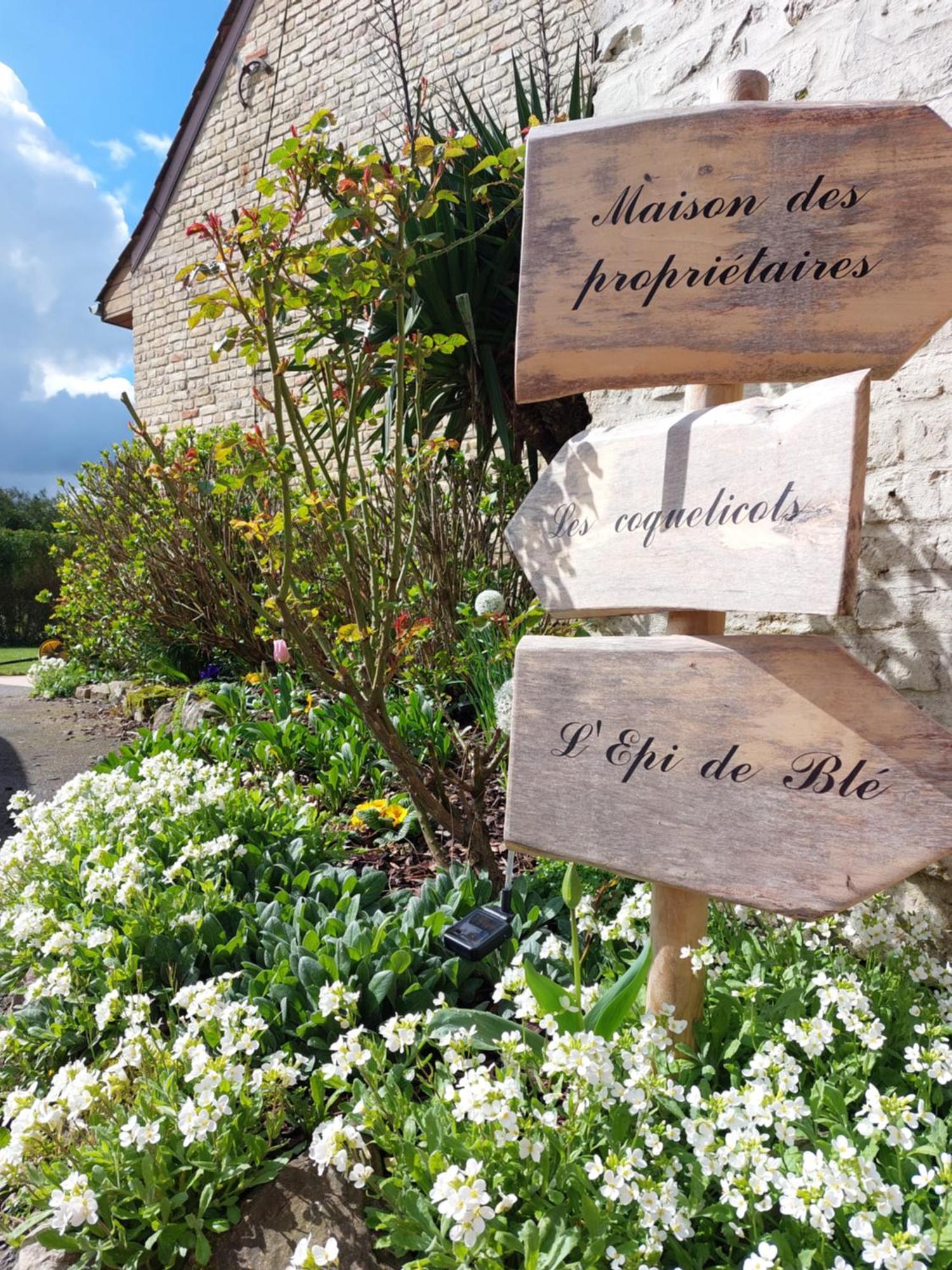 Vila Les Coquelicots Lacres Pokoj fotografie